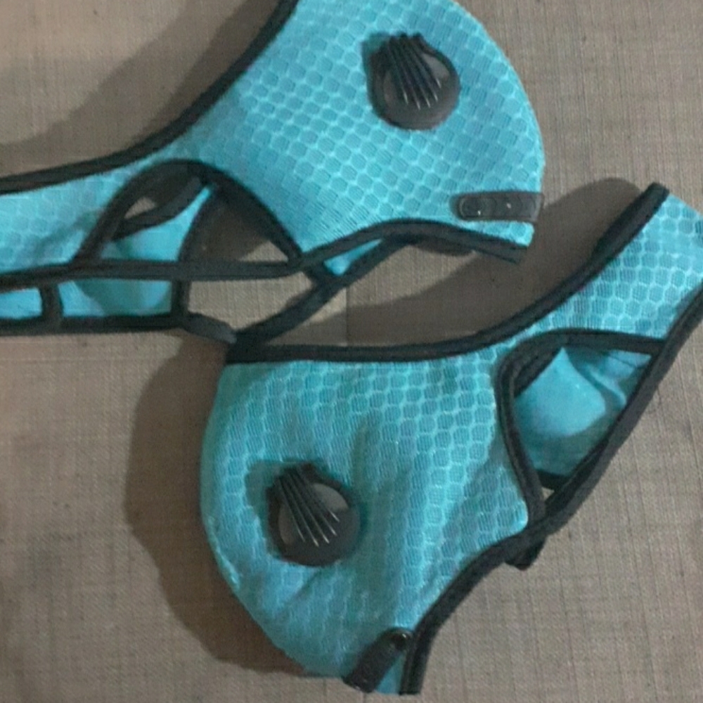 2 brand new masks